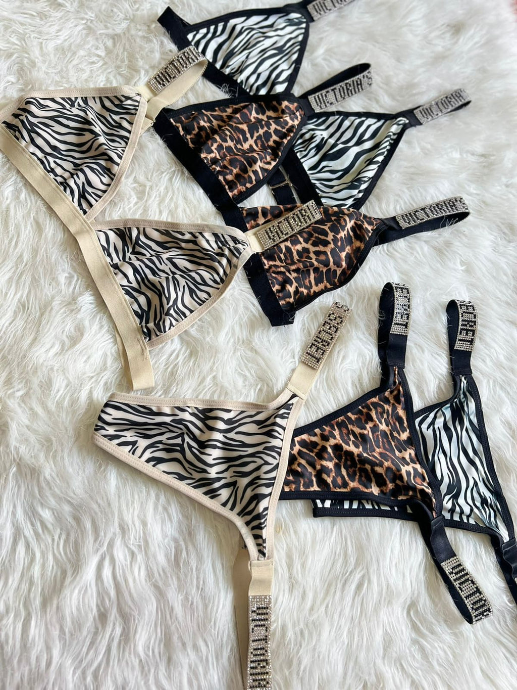 Set Animal Print Con Estrass (Top + Tanga)